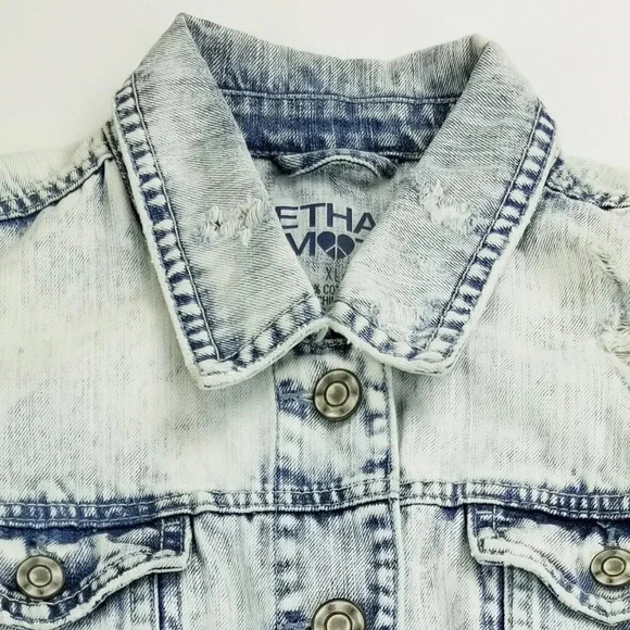 Bethany Mota XL Juniors Factory Distressed Acid Wash Cropped Cotton Denim Jacket - Picture 6 of 7